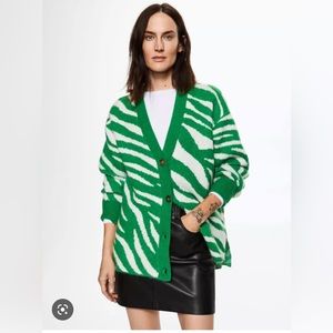MANGO Animal Print Cardigan, size L. Soft wool-blend. FW22.